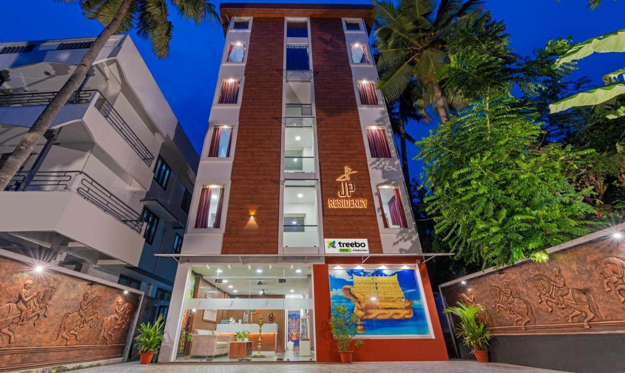 Treebo Jp Residency Hotel Thiruvananthapuram Ngoại thất bức ảnh