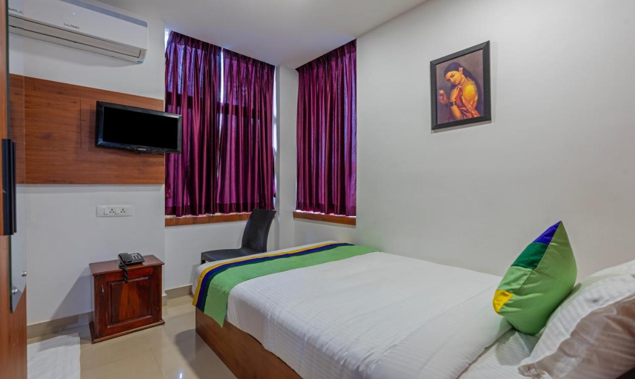 Treebo Jp Residency Hotel Thiruvananthapuram Ngoại thất bức ảnh